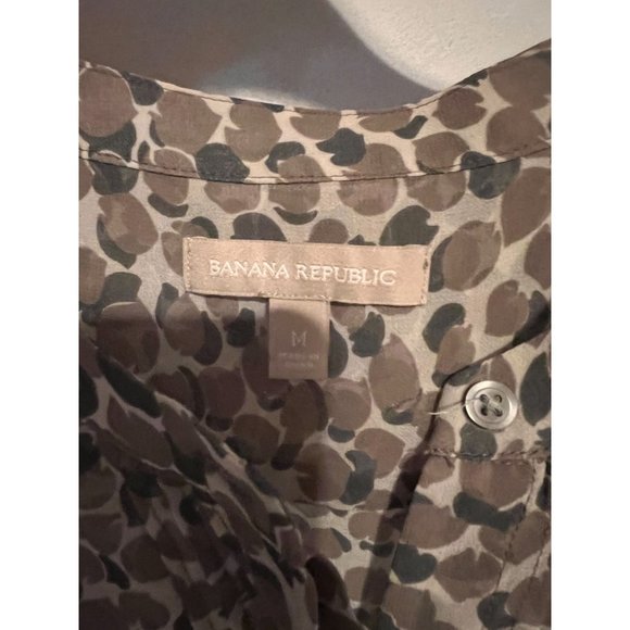 Banana Republic Cheetah Blouse Womens Medium 3/4 Sleeve Brown Print Career - Picture 2 of 9